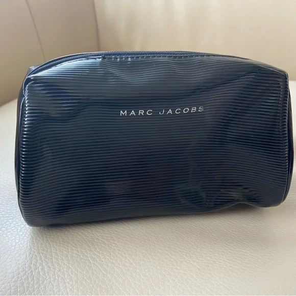 Authentic Marc Jacobs Pouch - Picture 2 of 5